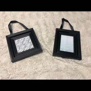 Hanging photo frames